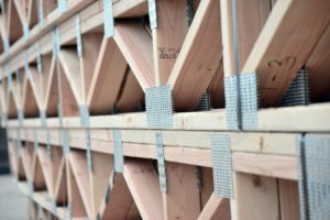 Pour ou contre : la charpente préfabriquée
