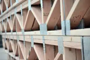Pour ou contre : la charpente préfabriquée