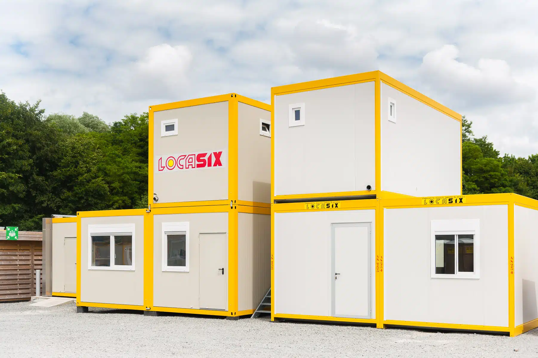Locasix: l'entreprise de location de modules, containers et générateurs qu'il vous faut!