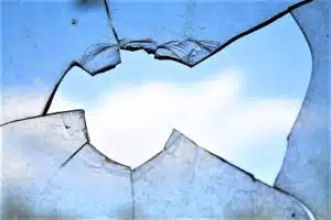 Vitre de fenêtre en bois : comment la changer?