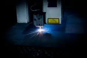 Plasma, jet d’eau ou laser : que choisir ?