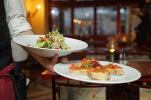 Pourquoi faire appel à un chef à domicile?