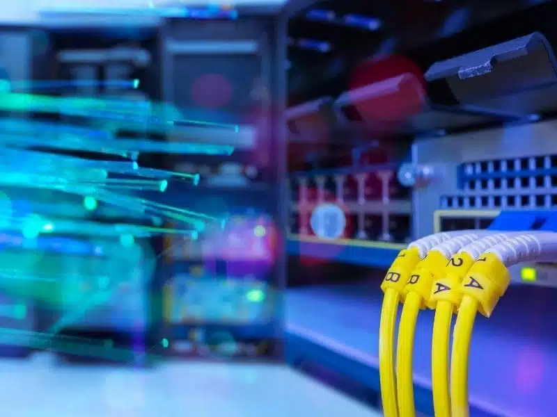 Câblage fibre optique industrielle pour une connexion internet sans accro