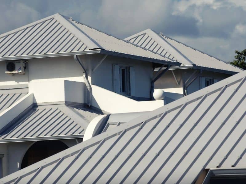 Les avantages de la toiture métallique pour votre toit