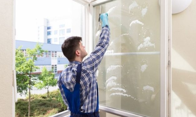 Le nettoyage de vitre : toutes les astuces à connaître
