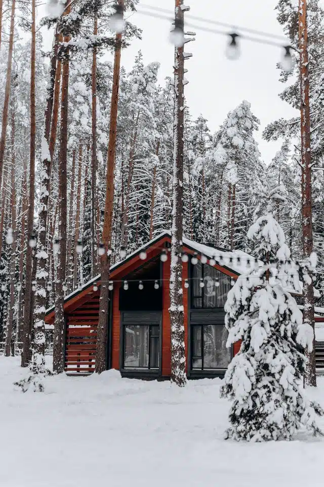 Que mettre dans sa valise pour des vacances à la neige ?