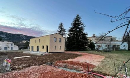 Cap de construire le gros oeuvre de votre maison en bois en 1 semaine ?
