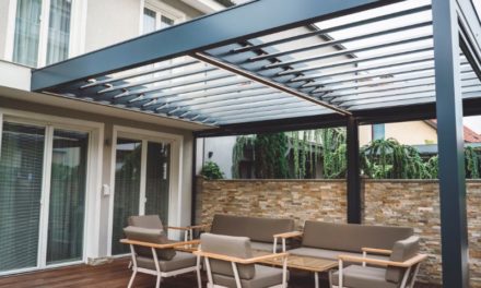 Pergola adossée ou autoportée, comment choisir ?