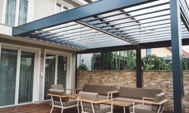 Pergola adossée ou autoportée, comment choisir ?
