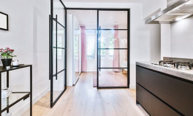 La porte Steel Look : la tendance 2022