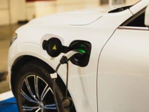 Les avantages d’installer une borne de recharge pour véhicule électrique dans votre entreprise