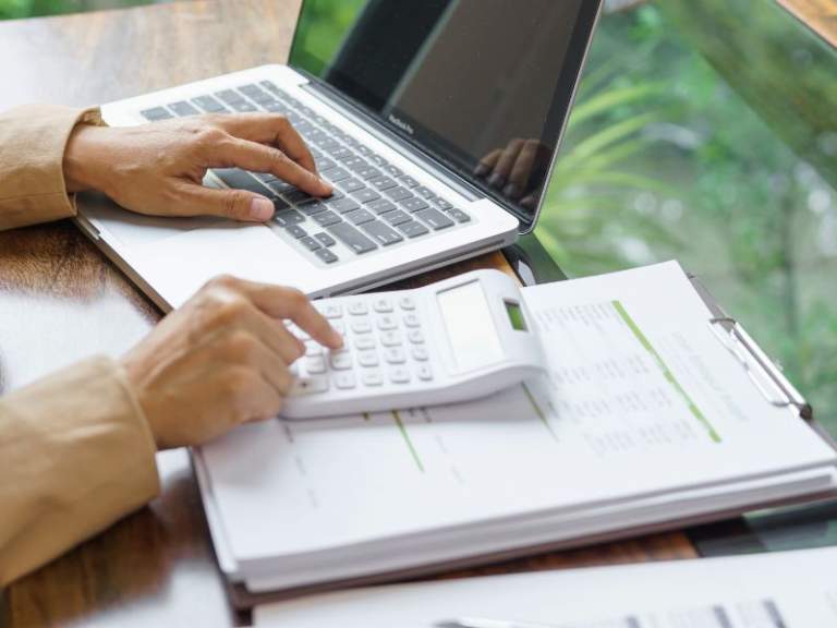 isolation polyurethane sol maison peb