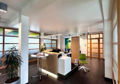 Plafond tendu prix : à quoi s’attendre pour un plafond décoratif ?