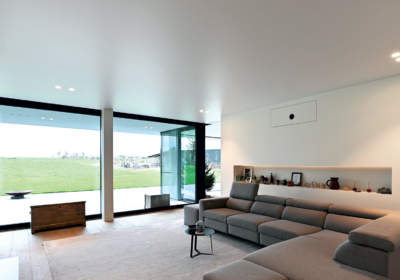 Où installer un plafond tendu acoustique ?