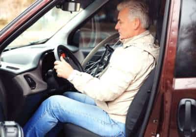 3 adaptations essentielles à prévoir pour un véhicule PMR